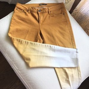 Cropped mustard yellow hombre jeans